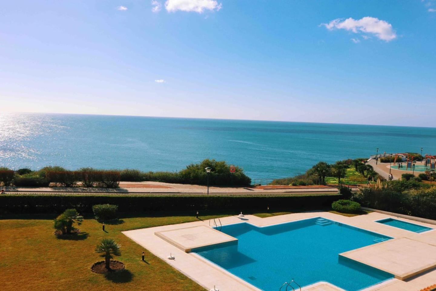 Apartment Sea View W Pool, Terrace & Parking